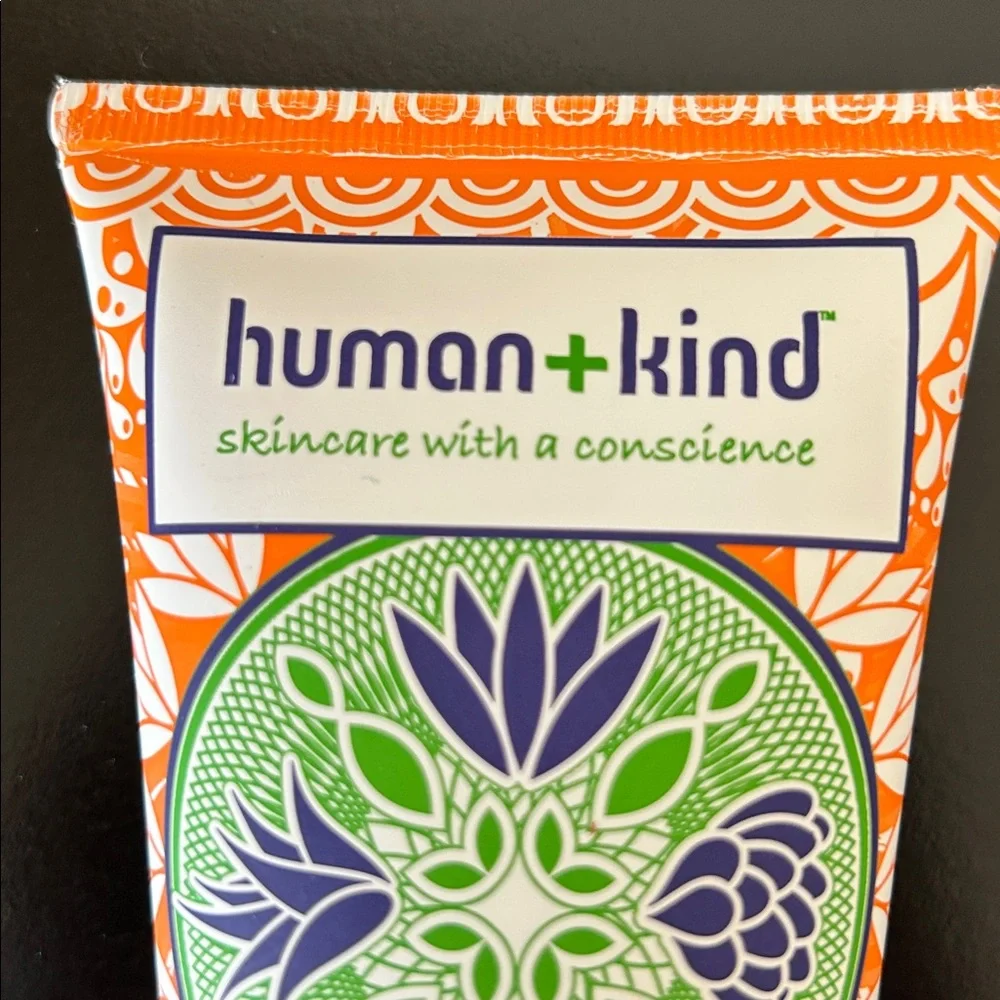 Human+Kind Revitalising Body Wash Orange New Full Size 250 ml